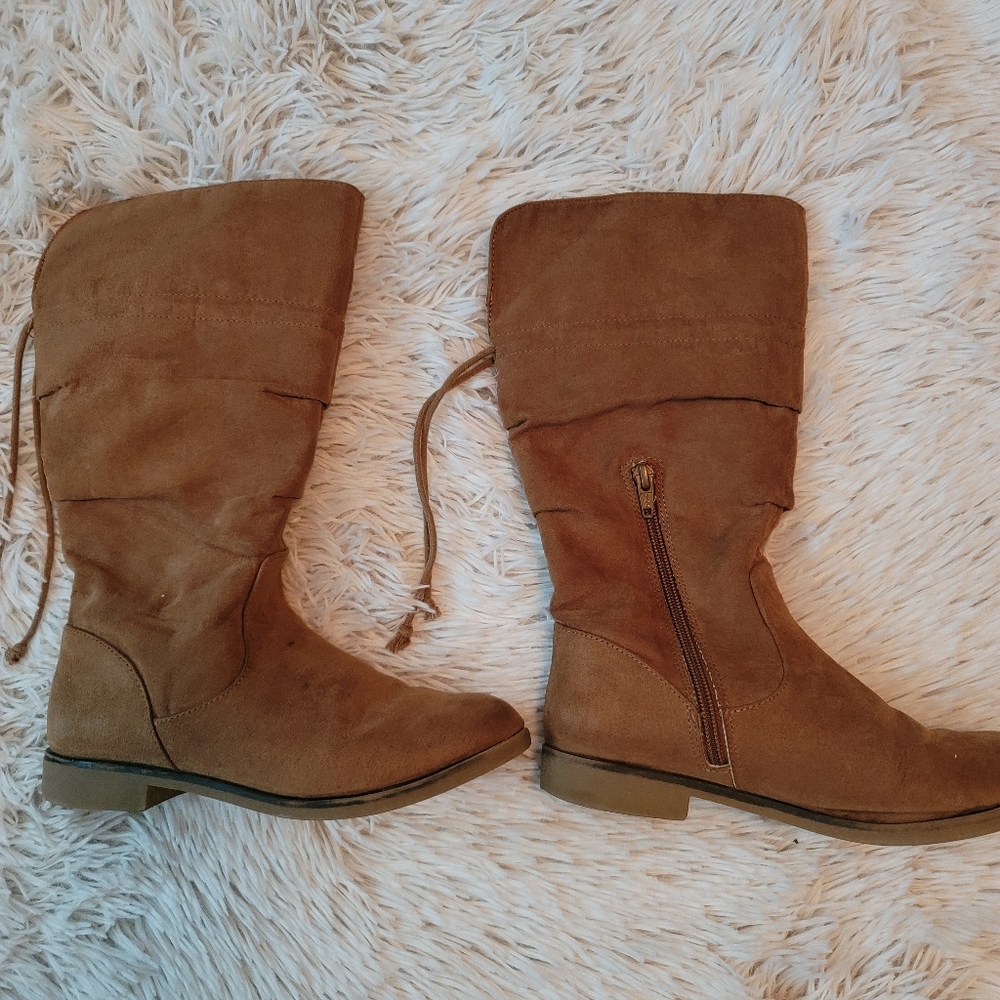 Size 3 brown boots.